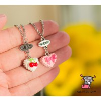 Кулон для друзей "Best Friends. Тортики сердечки. Цена за набор 